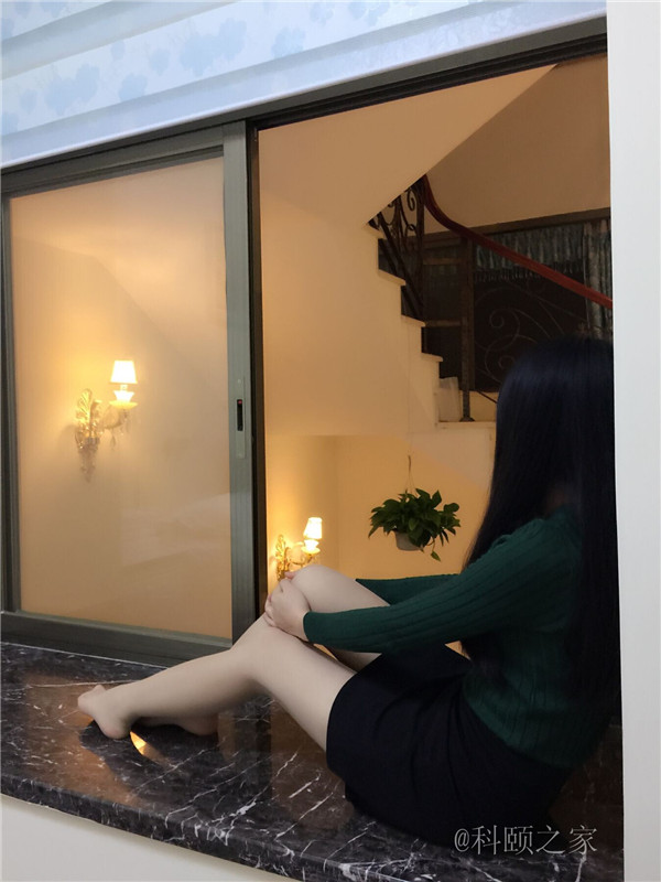 科頤之家臭美的姑娘們喜歡這個(gè)飄窗-科頤辦公